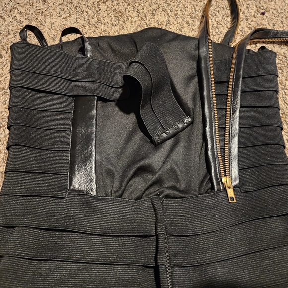 Dress - Picture 5 of 9